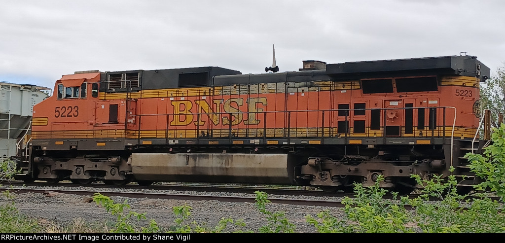 BNSF 5223